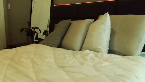 Snapshot of amera_gray chatting on February 7, 8:20 pm HOT white naughty leo xxx online show from February 7, 8:20 pm