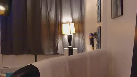 Snapshot of amera_gray chatting on December 5, 12:47 pm HOT white naughty leo xxx online show from December 5, 12:47 pm