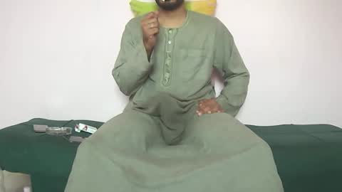 Amir online show from November 11, 11:10 am