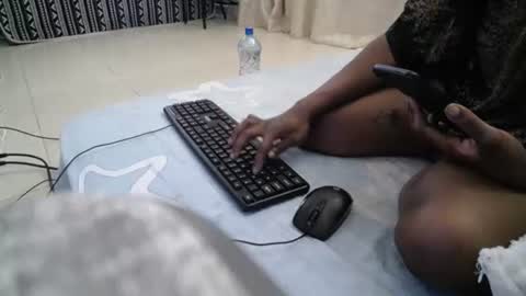 Snapshot of amira9120 chatting on October 13, 10:04 am amira9120 online show from October 13, 10:04 am