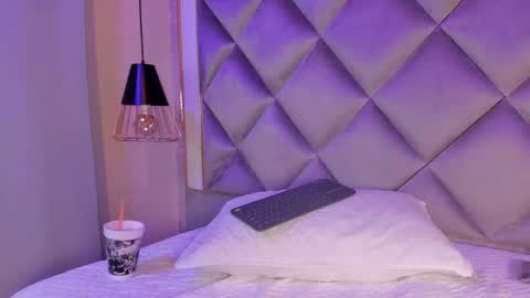 ammy durand online show from February 23, 9:00 am