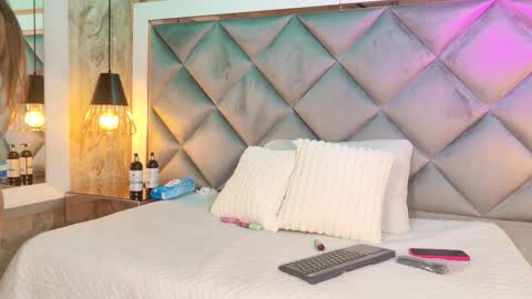 ammy durand online show from September 30, 7:08 pm