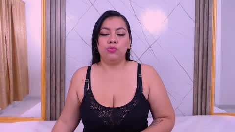 AmmyPike online show from February 11, 12:05 pm