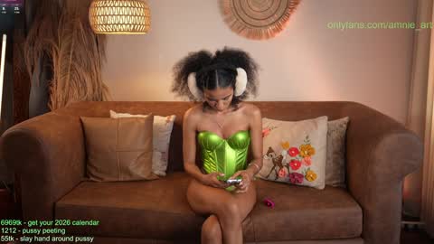 Snapshot of amnie_ chatting on November 21, 9:13 pm RETURN 30TH 100 explicit on online show from November 21, 9:13 pm