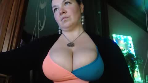 amorelara online show from December 8, 1:14 pm