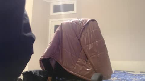 miss unforgettable online show from January 21, 2:26 pm