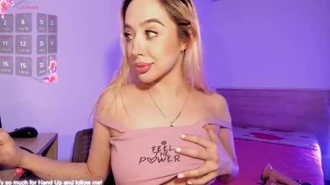 Amorkiss online show from September 16, 3:40 am