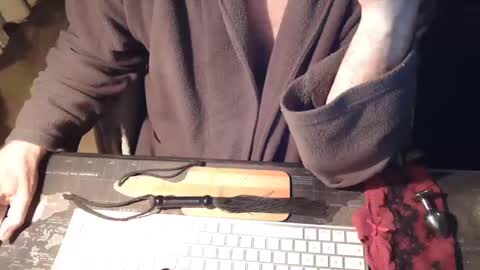 amslave4f online show from February 7, 7:50 am