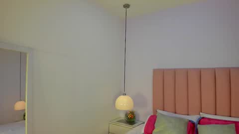 Aleja   online show from November 16, 11:10 pm