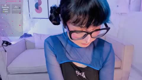 Hello I am Allison Welcome to my room and let is  have a good time together whith me online show from November 4, 8:19 pm