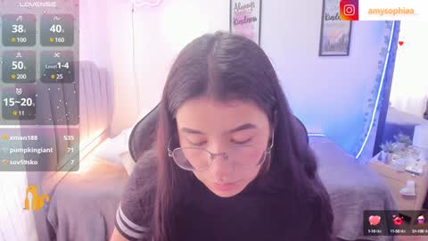 Amy sophia 3 online show from January 7, 4:37 pm