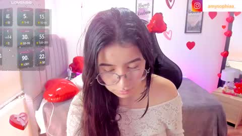 Amy sophia 3 online show from February 18, 2:27 pm