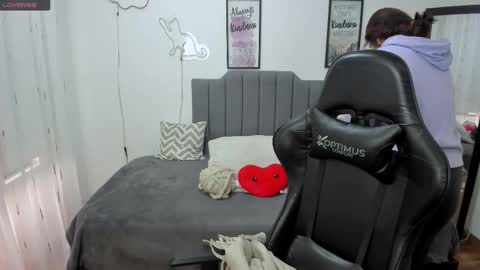 Amy sophia 3 online show from September 19, 12:17 pm