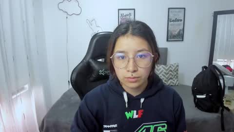 Amy sophia 3 online show from October 3, 12:02 pm