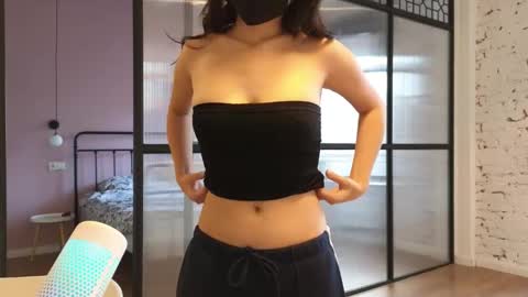 Snapshot of amyalwayshere chatting on February 21, 2:06 pm girl next door named Amy online show from February 21, 2:06 pm