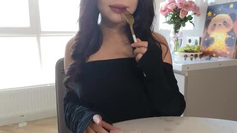 Snapshot of amyalwayshere chatting on October 22, 5:19 am girl next door named Amy online show from October 22, 5:19 am