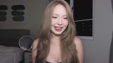 Snapshot of amyalwayshere chatting on November 25, 3:34 pm girl next door named Amy online show from November 25, 3:34 pm