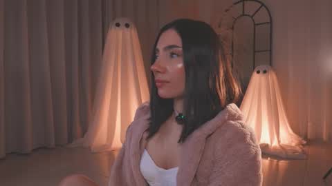 Amy Armstrong online show from October 16, 1:39 am