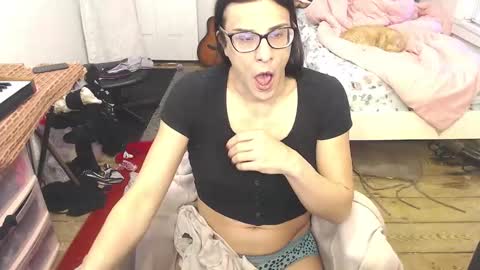 Trashely Gimpson online show from February 2, 11:51 am