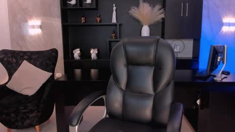 Amy  online show from January 11, 2:09 am