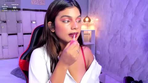 amyevan_ online show from October 18, 9:26 pm