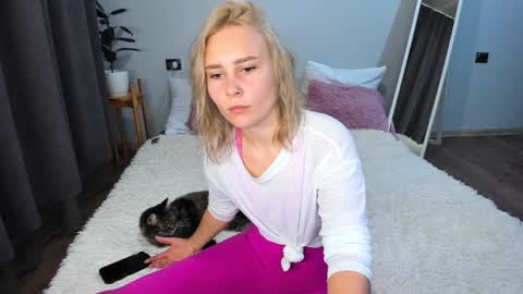 Snapshot of amymilson chatting on December 19, 4:13 pm amymilson online show from December 19, 4:13 pm