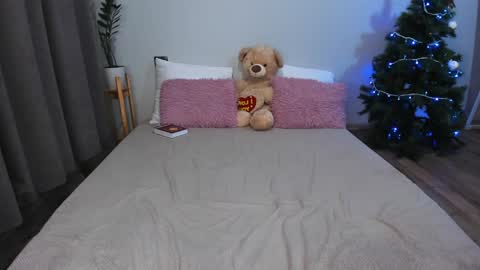 Snapshot of amymilson chatting on January 10, 6:49 pm amymilson online show from January 10, 6:49 pm