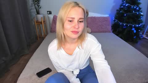 Snapshot of amymilson chatting on January 14, 3:36 pm amymilson online show from January 14, 3:36 pm