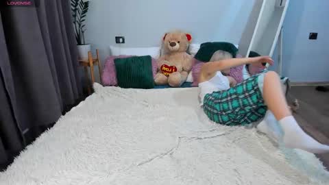 Snapshot of amymilson chatting on February 16, 10:54 pm amymilson online show from February 16, 10:54 pm