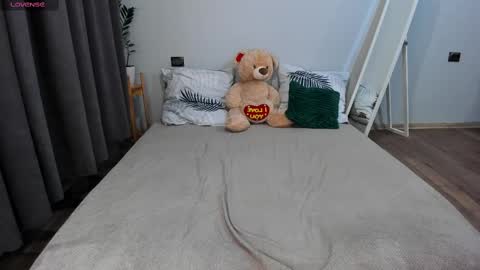 Snapshot of amymilson chatting on February 26, 4:45 pm amymilson online show from February 26, 4:45 pm