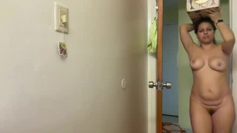 Snapshot of amysmilez chatting on February 1, 3:28 pm Amy Smilez online show from February 1, 3:28 pm