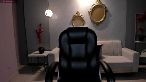 AMY WALKER online show from February 7, 10:19 am