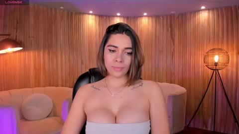 AMY WALKER online show from February 25, 10:15 am