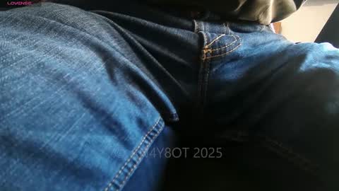 A online show from January 30, 12:27 pm