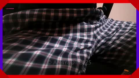 A online show from February 22, 9:15 pm