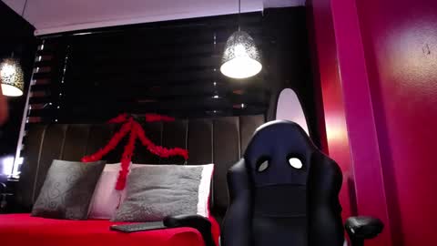 Ana online show from January 30, 7:15 pm