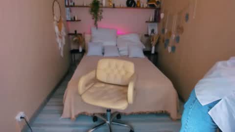 Ana online show from September 22, 10:28 am