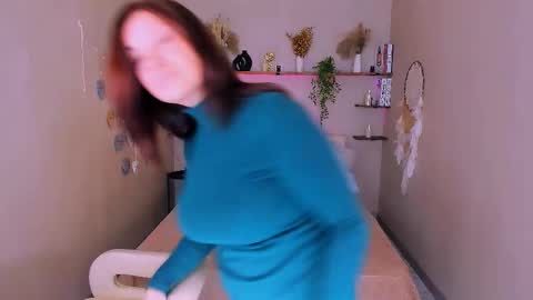 Ana online show from November 12, 3:34 pm