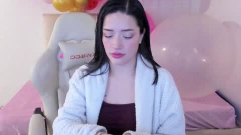 Snapshot of ana_ruuh chatting on February 3, 3:17 pm Im anna but you can call me as you want online show from February 3, 3:17 pm