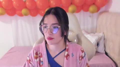 Snapshot of ana_ruuh chatting on February 18, 8:25 pm Im anna but you can call me as you want online show from February 18, 8:25 pm