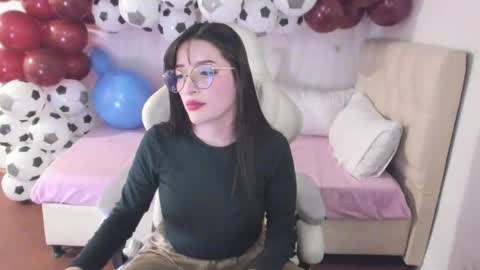 Snapshot of ana_ruuh chatting on September 9, 10:09 pm Im anna but you can call me as you want online show from September 9, 10:09 pm