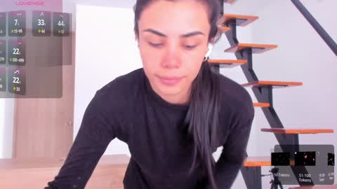 Ana Henao or Annie... Follow me ahenaocb Insta  X online show from December 24, 4:19 pm