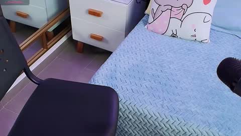 Anahi  online show from February 10, 7:07 pm