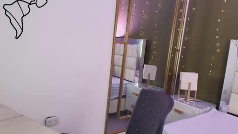 Anahi  online show from September 30, 7:30 pm