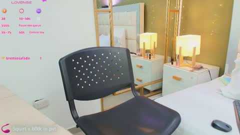 Anahi  online show from October 8, 8:17 pm