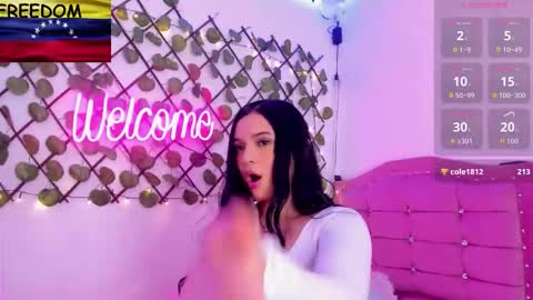 Snapshot of anais_as chatting on October 25, 10:59 pm Anais online show from October 25, 10:59 pm