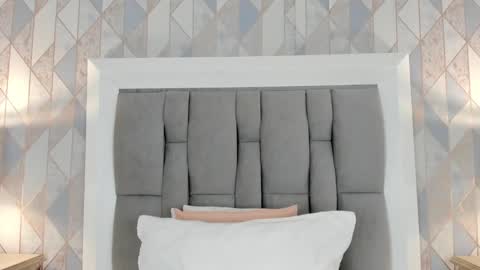   online show from February 3, 11:31 am