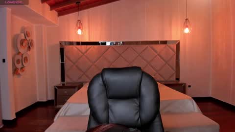 Snapshot of anaisnin1 chatting on February 25, 10:29 pm Anais Nin online show from February 25, 10:29 pm