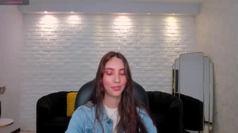 Snapshot of anaisnin1 chatting on November 6, 3:29 am Anais Nin online show from November 6, 3:29 am