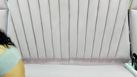 AbbyAndAntonela online show from January 26, 1:04 pm